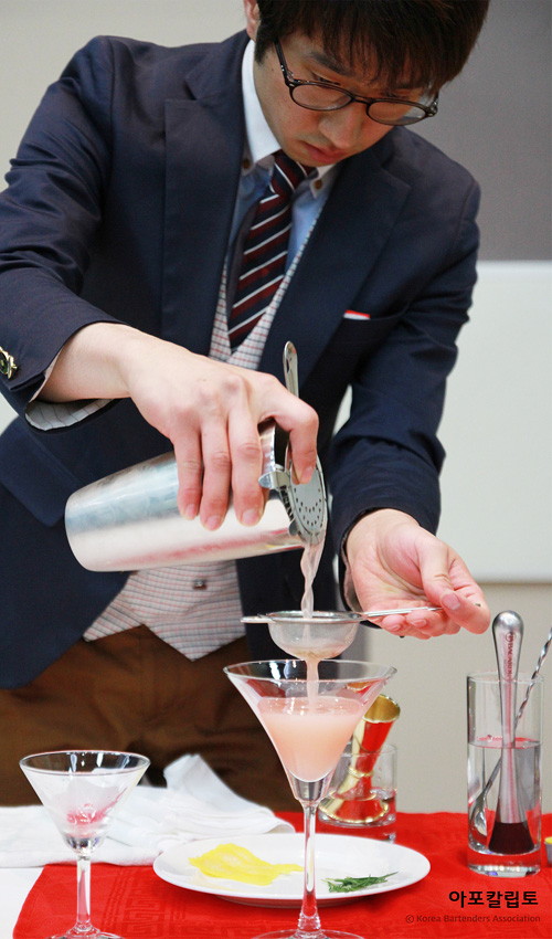 아포칼립토 - kaba_monin2012_3등(장대웅)아포칼립토.jpg