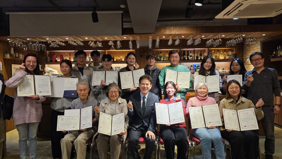 수료식사진 1.jpg